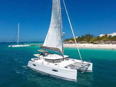 01 - 400x300 - Gypse catamaran - Cancun Sailing