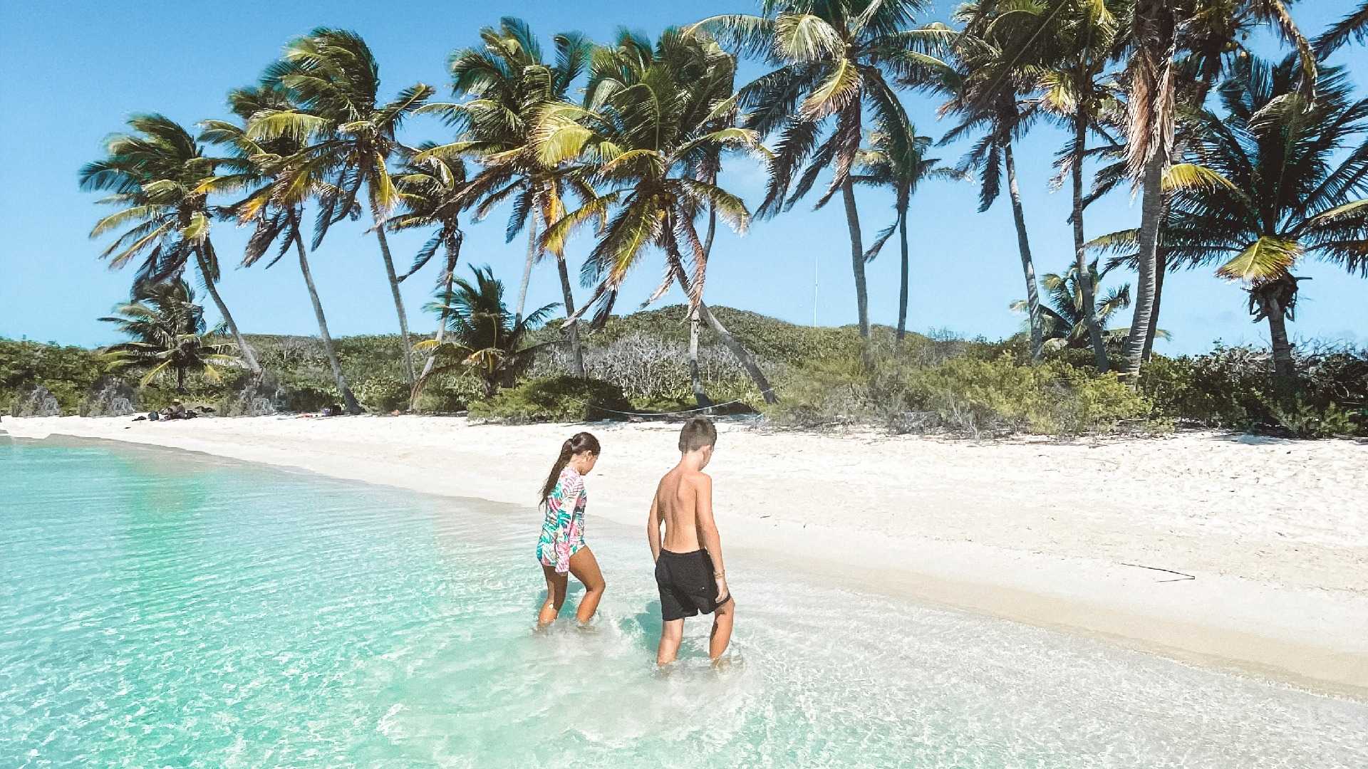 catamaran boat trips cancun Tour to Isla Mujeres Beach Playa Norte