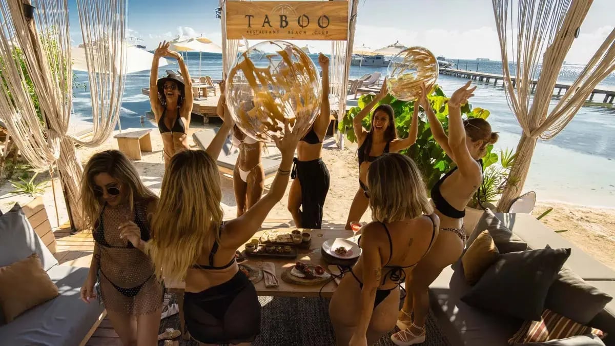 24-taboo-isla-mujeres-beach-club