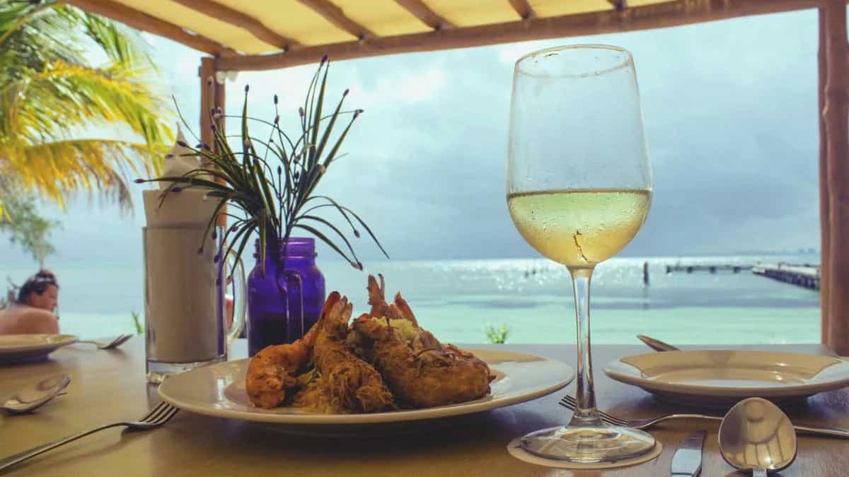 13-bar-bella-isla-mujeres-beach-clubs