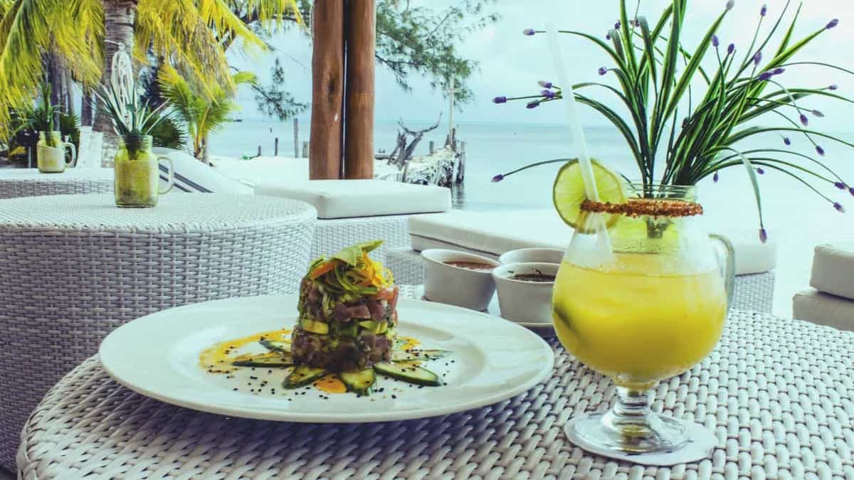 18-bar-bella-isla-mujeres-beach-clubs