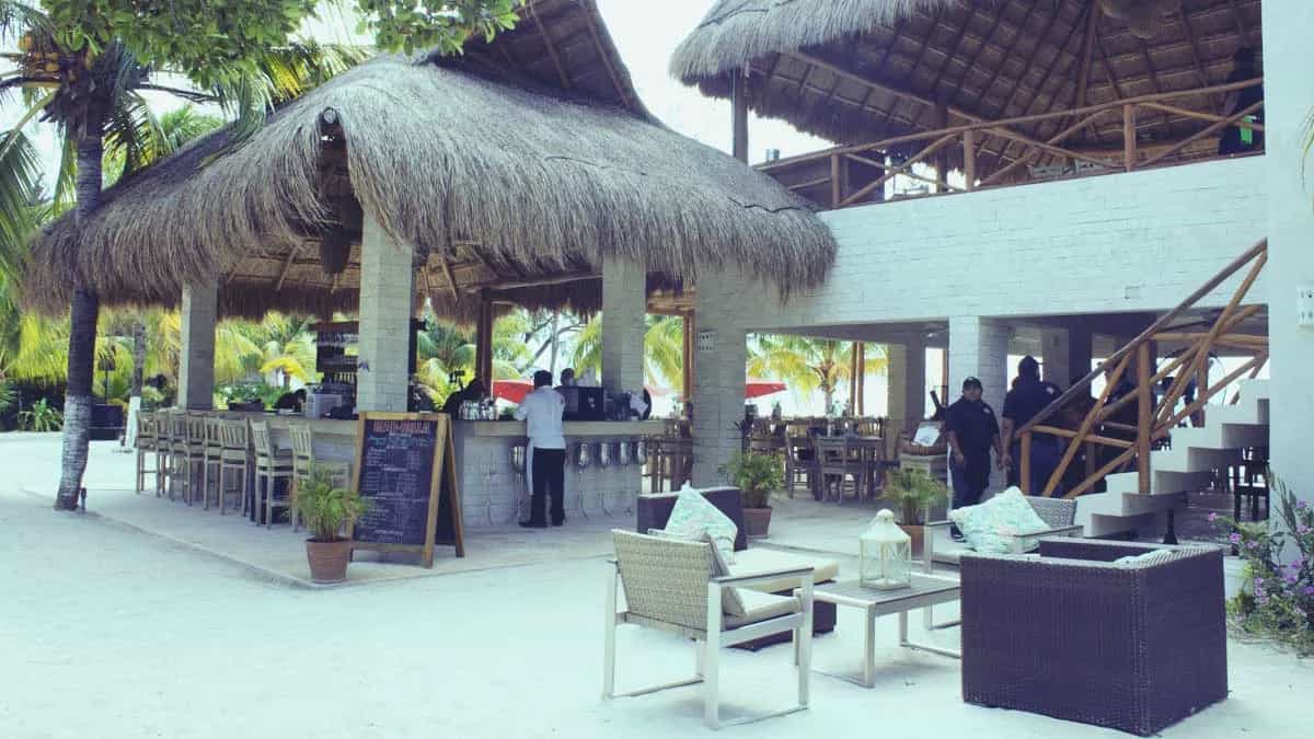 22-bar-bella-isla-mujeres-beach-clubs
