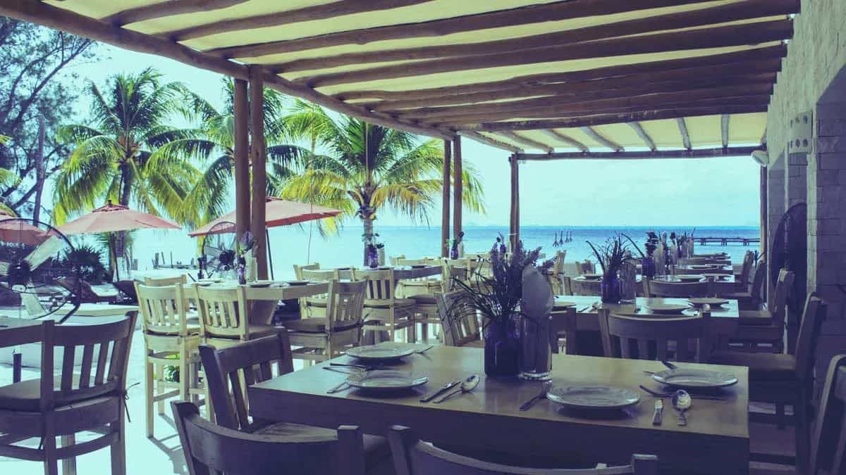 28-bar-bella-isla-mujeres-beach-clubs