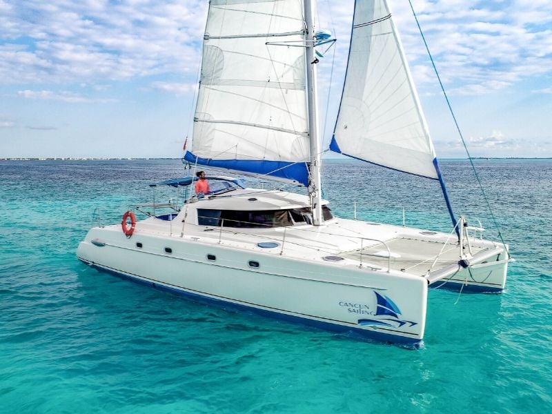 4 Vents 800x600 - Isla Mujeres Catamaran Tour - Cancun Sailing