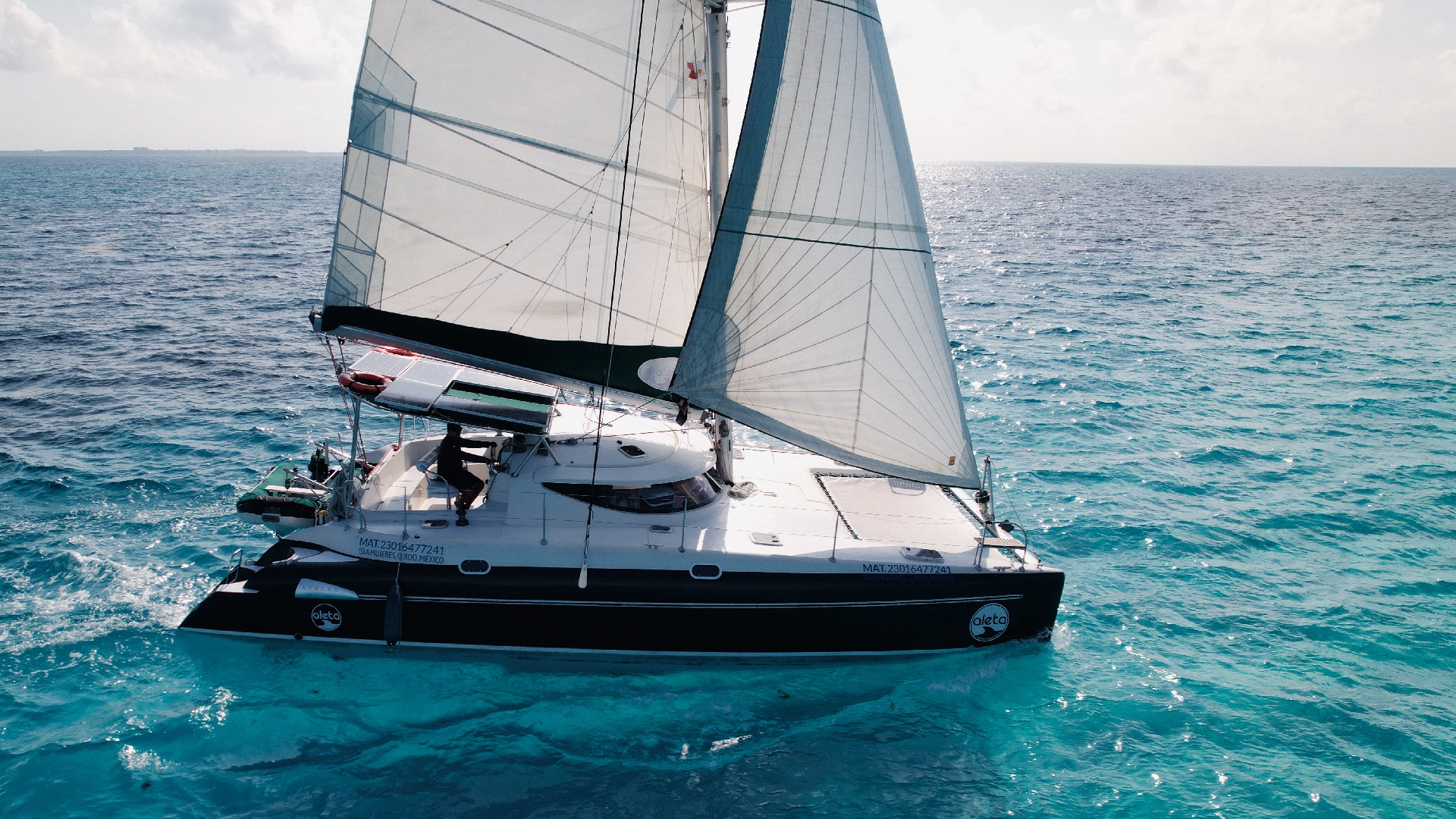 Aleta Catamaran Cancun