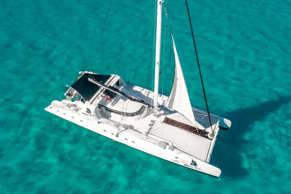 2 - HiRes - Amazing - Isla Mujeres Catamaran Tour - Cancun Sailing-1