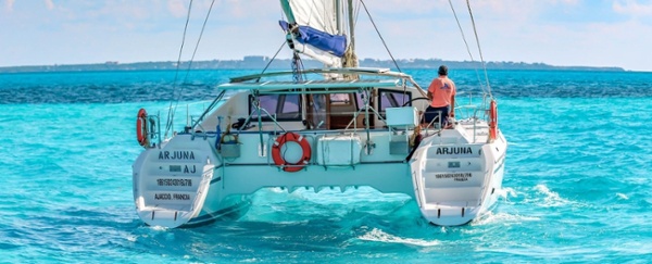4 - LoRes - Arjuna - Isla Mujeres Catamaran Tour - Cancun Sailing-2-1