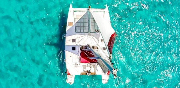 3 - HiRes - Aventuras 2000 X 1333 - Isla Mujeres Catamaran Tour - Cancun Sailing-1-1