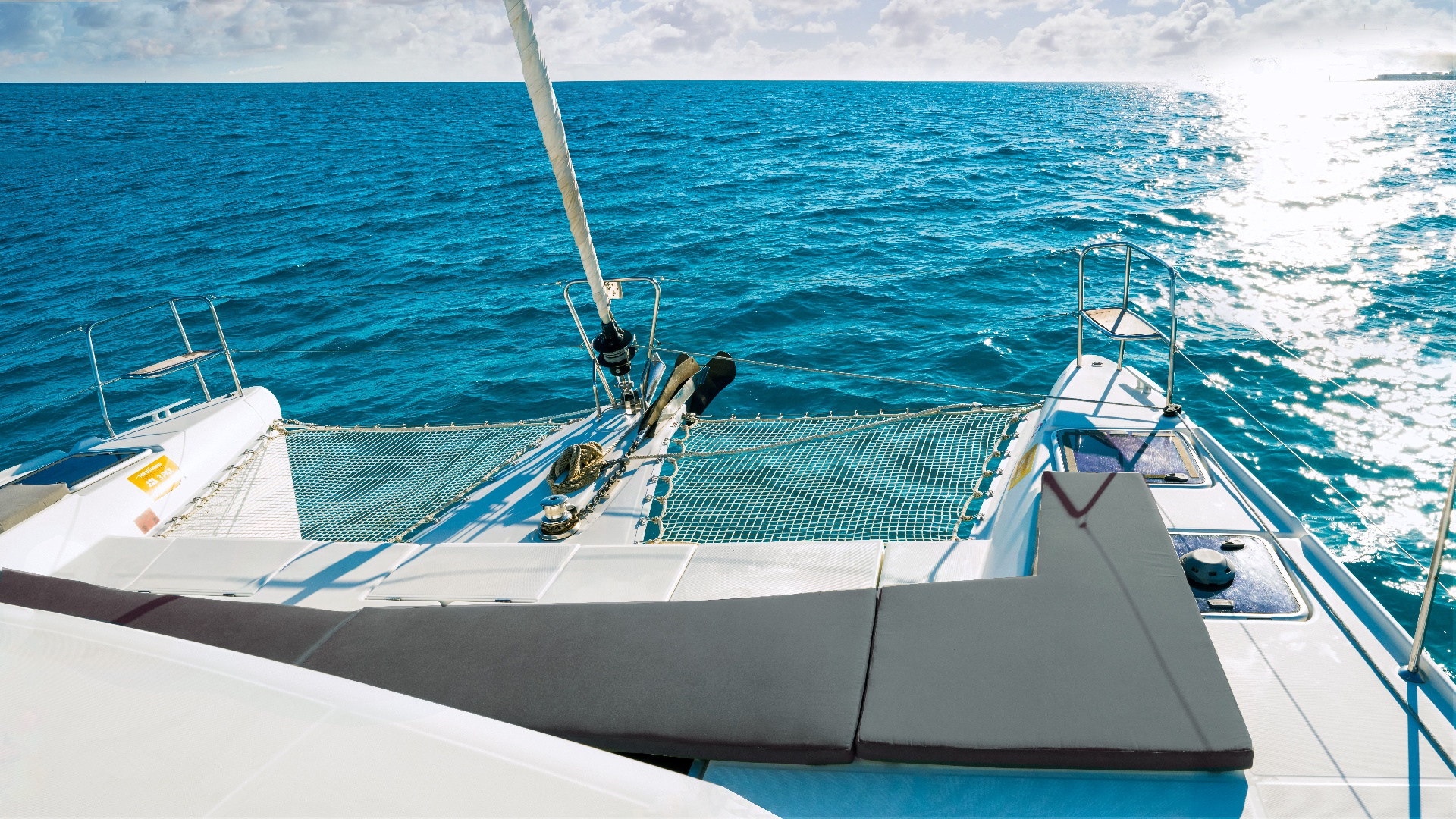 01-LORES-Cancun Sailing-Cavok-Trampoline