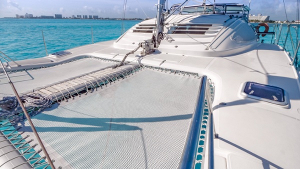 03 - LoRES - Khaya catamaran - Cancun Sailing-1