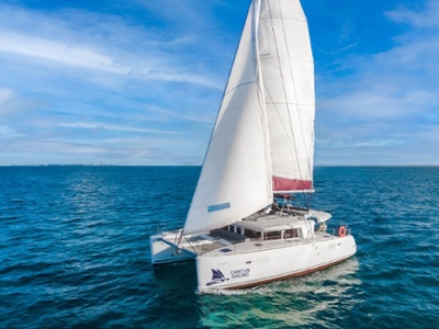 01 - 400 X 300 - Lohengrin catamaran - Front