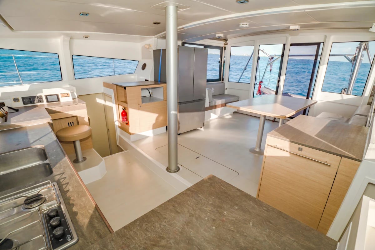 Interior_Mauka