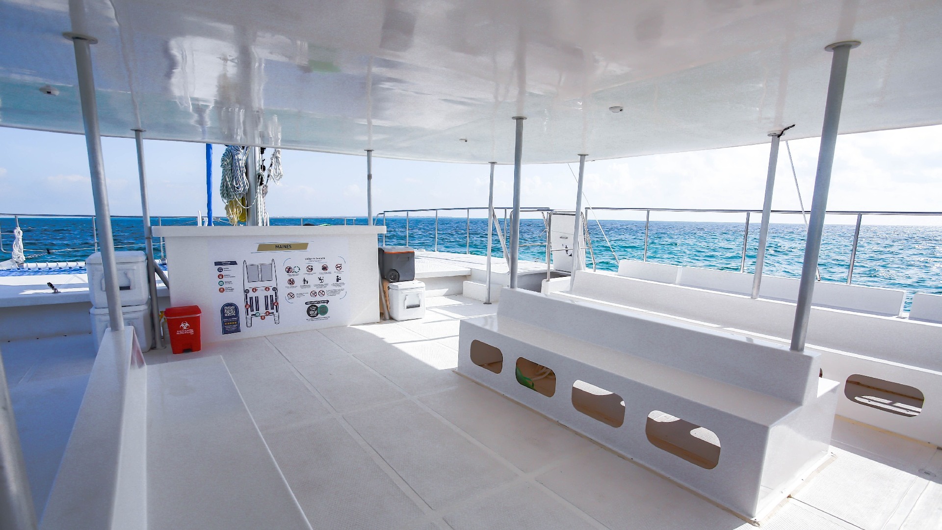 LowRes - Maines - Isla Mujeres Catamaran Tour - Cancun Sailing - 3