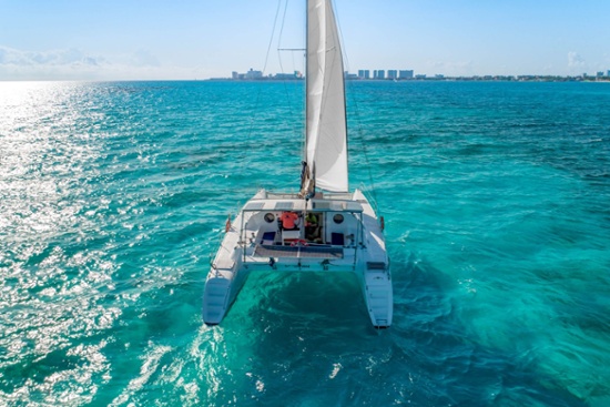 3 - HiRes - Manta - Isla Mujeres Catamaran Tour - Cancun Sailing-1