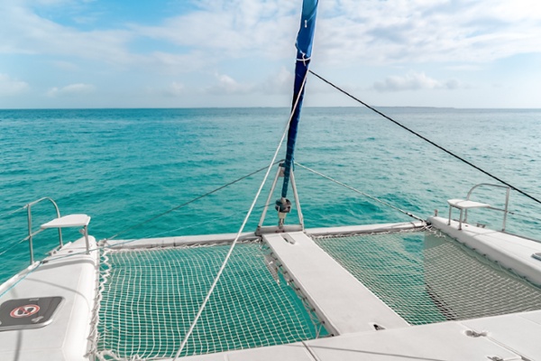 02 - LoRes - Catamaran Marmajua - Trampolines - Cancun Sailing-1