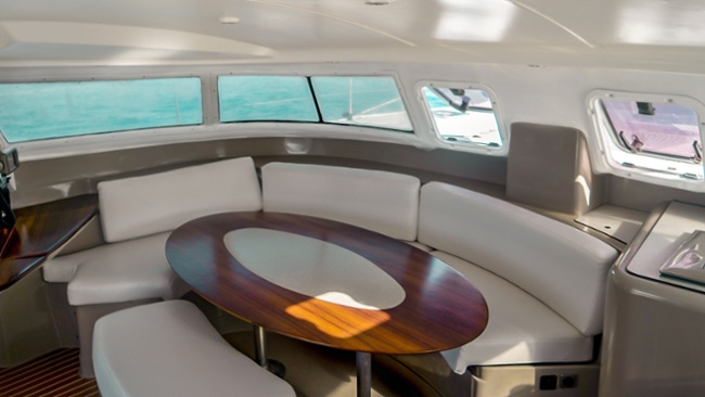 03 - LoRes - Catamaran Marmajua - Interior - Cancun Sailing-1