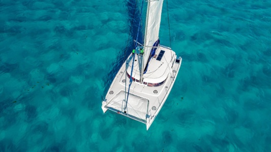 4 - LowRes Megaira- Private tour to Isla Mujeres in catamaran - Cancun Sailing-1