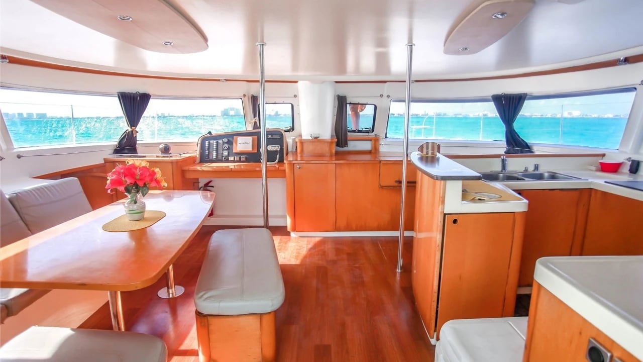 Megaira interior