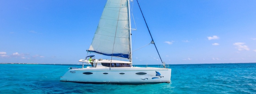 2 - LowRes Megaira- Private tour to Isla Mujeres in catamaran - Cancun Sailing-1-1