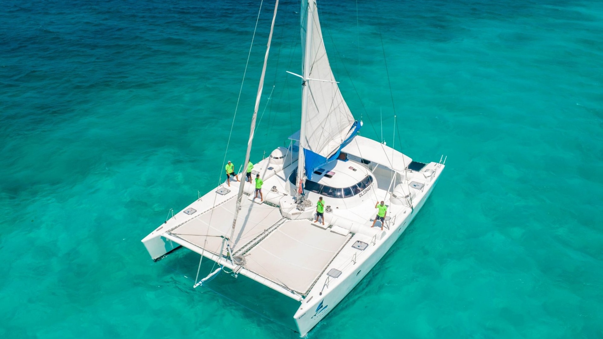 2 - LoRes - Induna - Isla Mujeres Catamaran Tour - Cancun Sailing