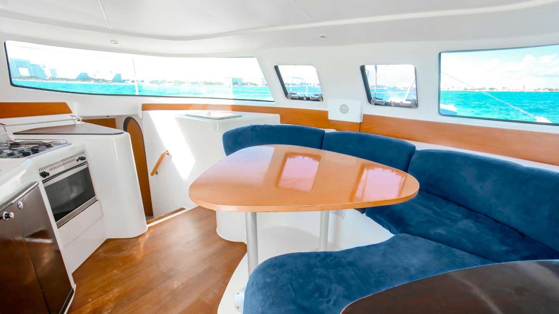 Kendo - Isla Mujeres Catamaran Tour - Cancun Sailing