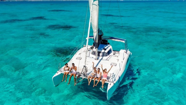 2 - LowRes - Nal Gone - Private tour to Isla Mujeres in catamaran - Cancun Sailing-1