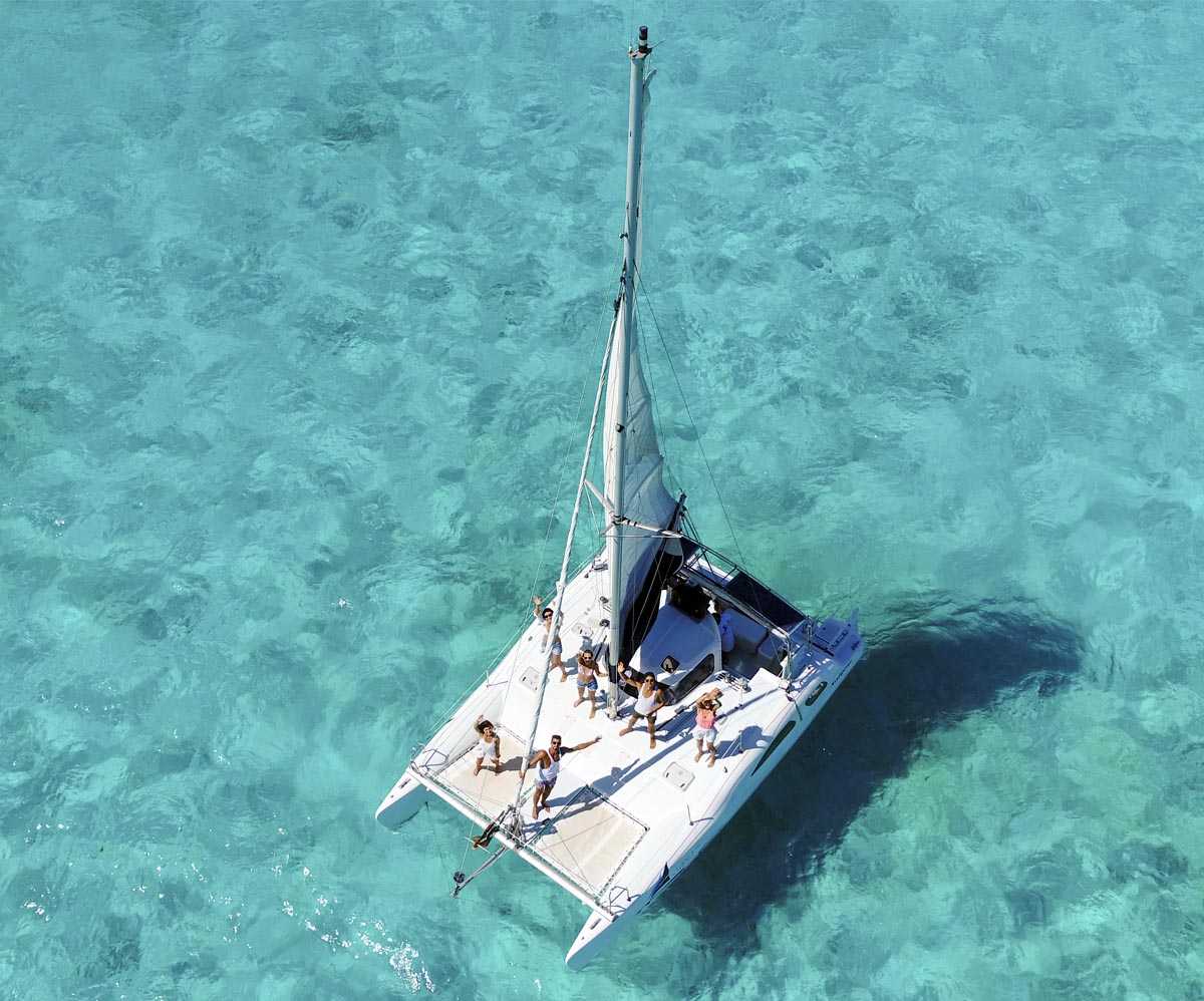 Catamaran-Nal-Gone-Isla-mujeres