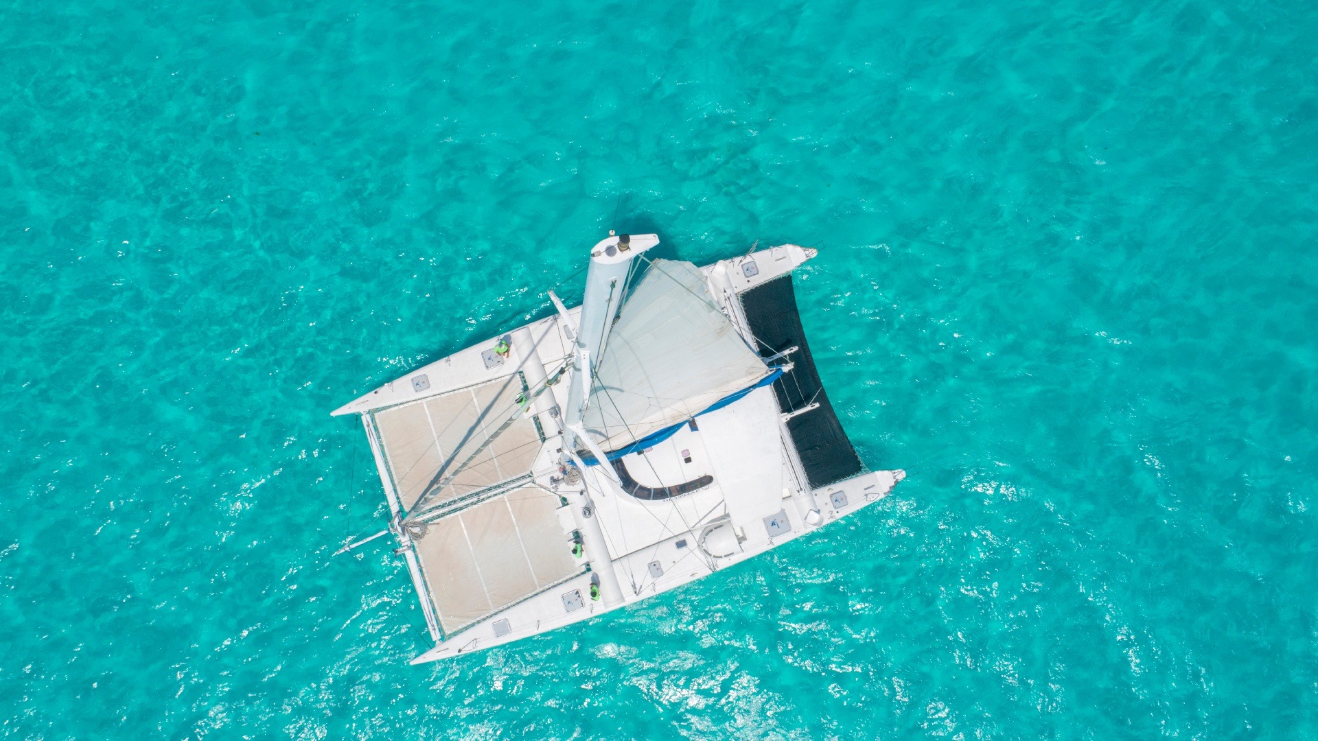 9 - LoRes - Induna - Isla Mujeres Catamaran Tour - Cancun Sailing