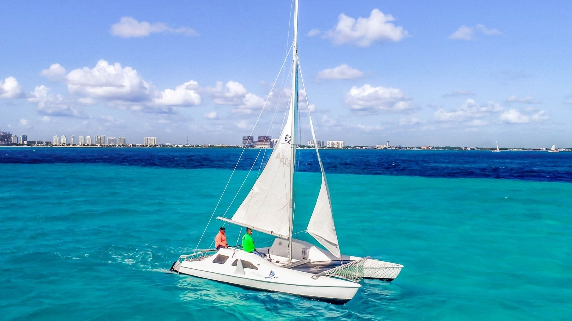isla-mujeres-all-inclusive-catamaran-tour