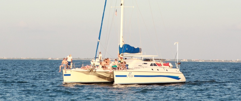 Max Catamarán-1