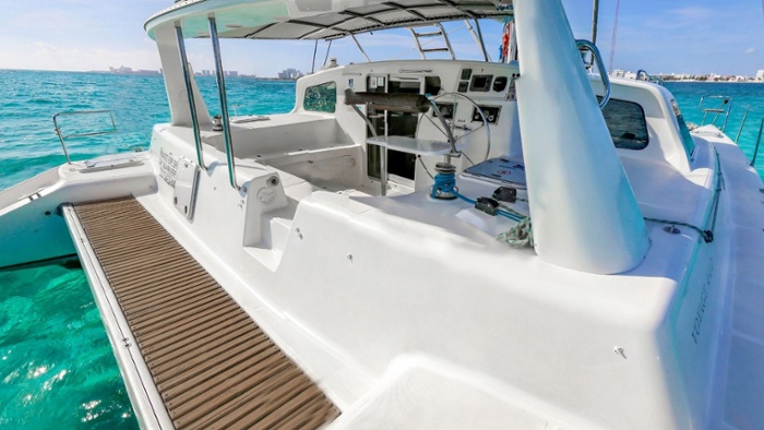 2 - LowRes - Paradise explorer - Private Isla Mujeres catamaran tour - Cancun Sailing-2