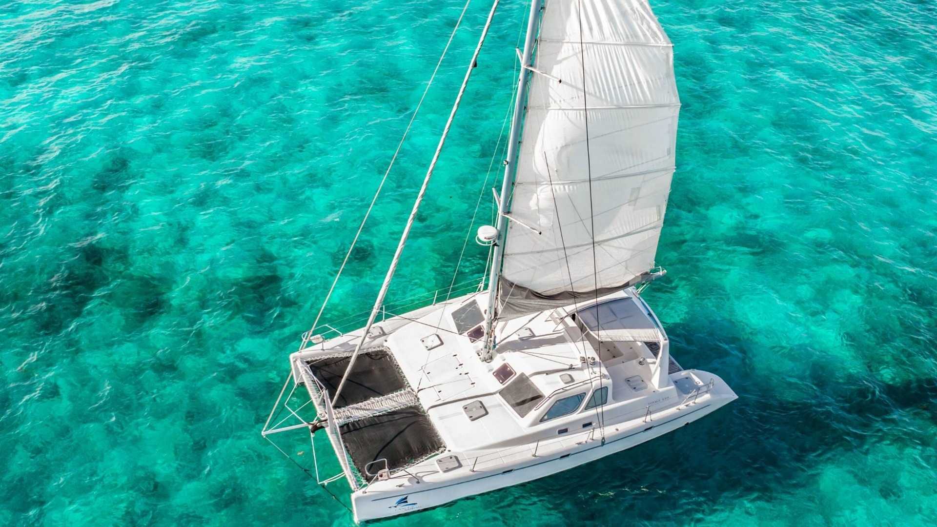 4 - LowRes - Paradise explorer - Private Isla Mujeres catamaran tour - Cancun Sailing