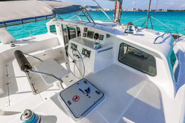 5 - HiRes - Paradise explorer - Private Isla Mujeres catamaran tour - Cancun Sailing-1