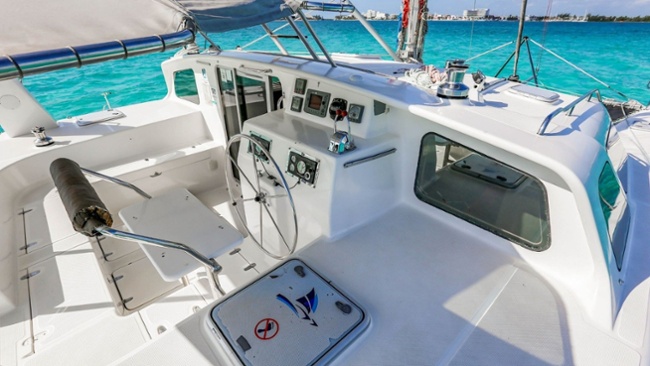 5 - LowRes - Paradise explorer - Private Isla Mujeres catamaran tour - Cancun Sailing-4