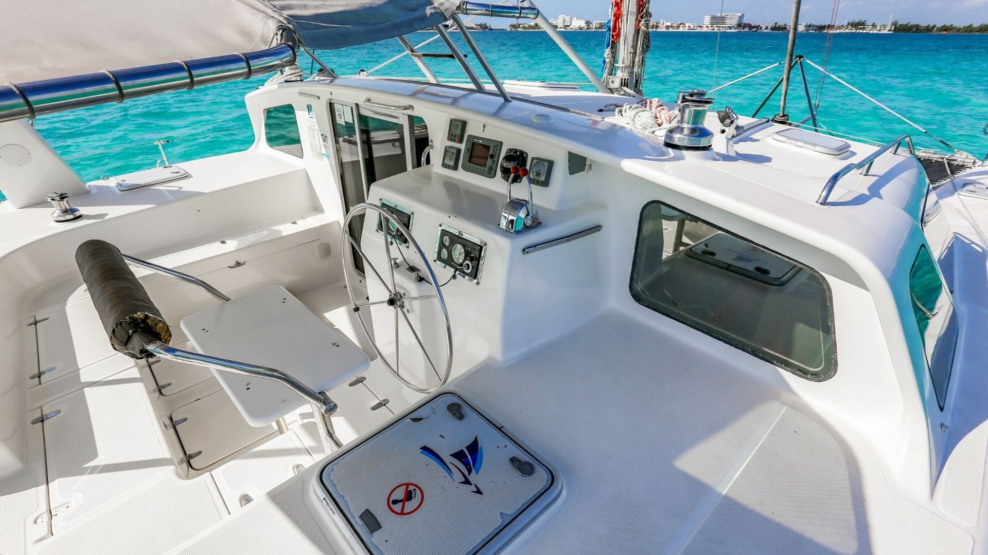 Paradise explorer - Private Isla Mujeres catamaran tour - Cancun Sailing