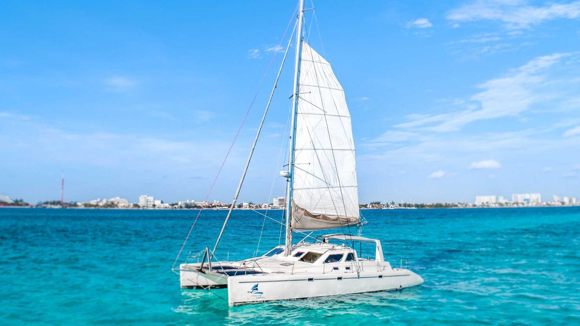 6 - LowRes - Paradise explorer - Private Isla Mujeres catamaran tour - Cancun Sailing