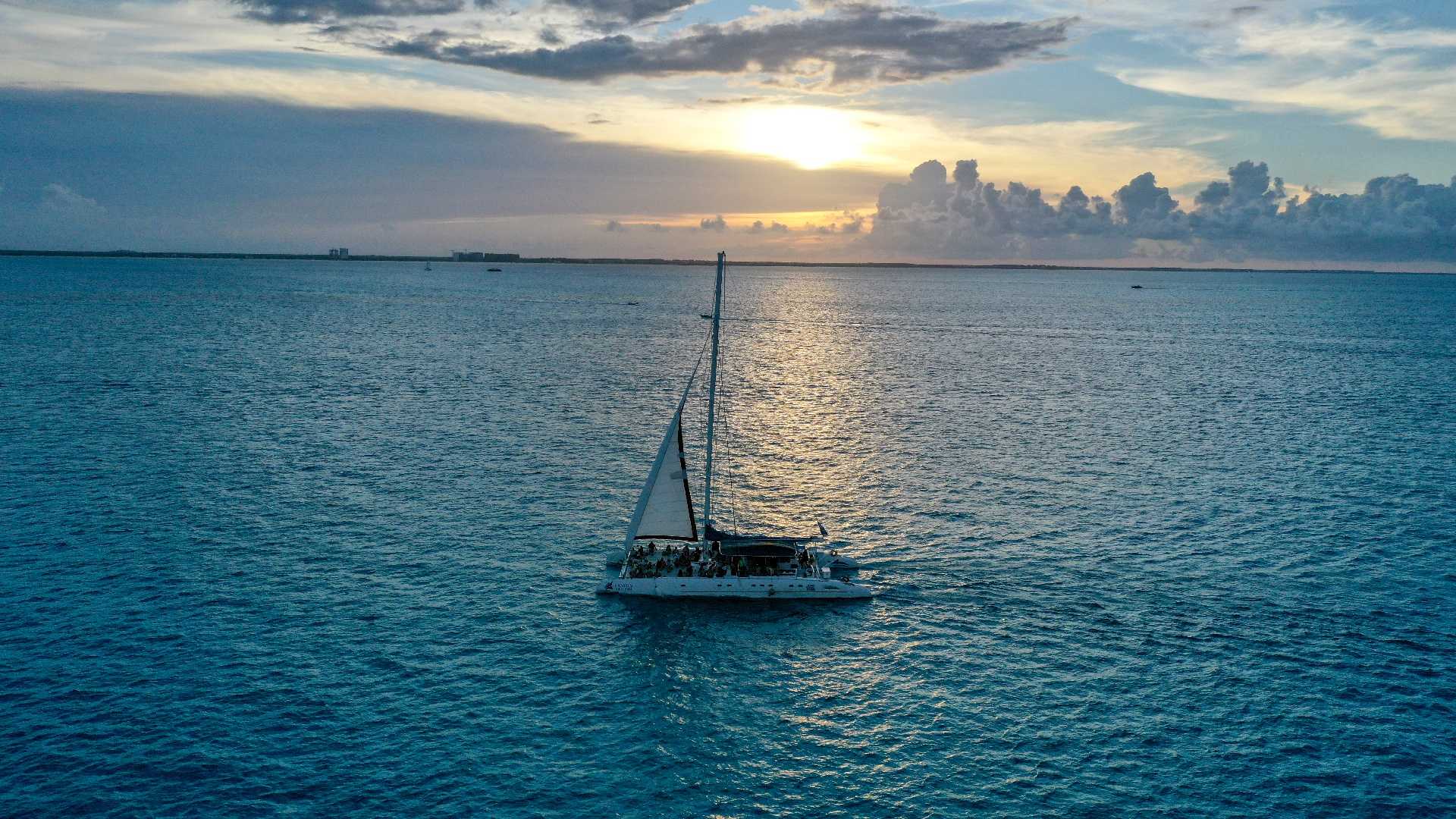 12 - LoRes - Private Isla Mujeres tour in catamaran - Sea Passion I II - Cancun Sailing