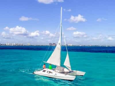 Seawind 400x300 - Isla Mujeres Catamaran Tour - Cancun Sailing