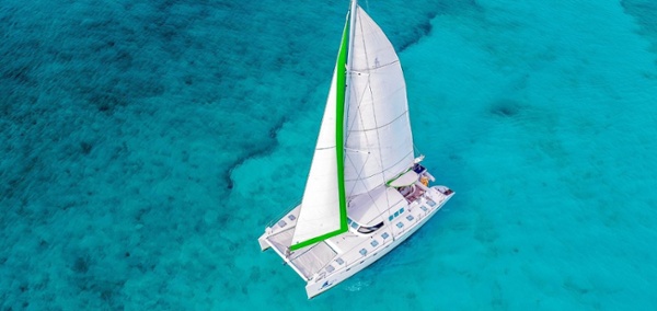 6 - LowRes - Private Isla Mujeres tour in Tiaré catamaran - Cancun Sailing-2-1