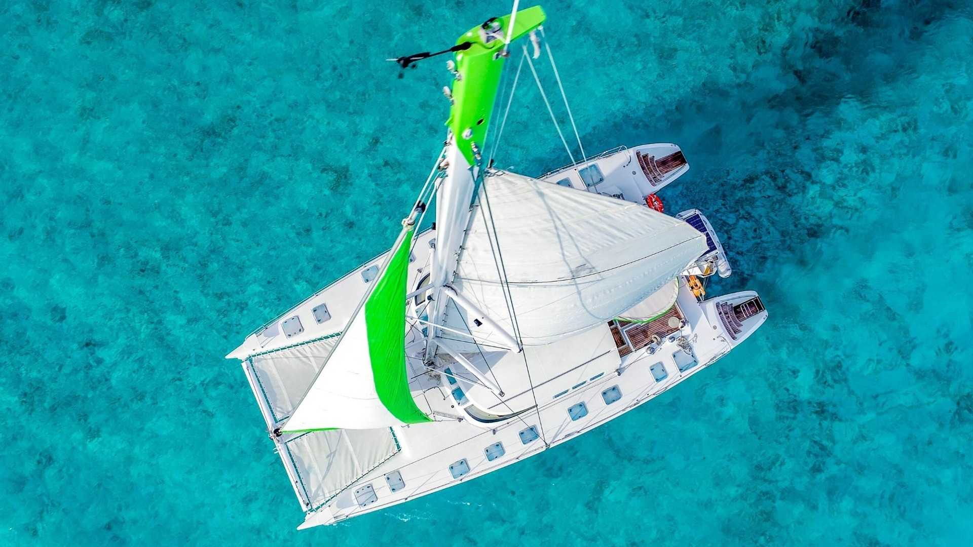 7 - LowRes - Private Isla Mujeres tour in Tiaré catamaran - Cancun Sailing
