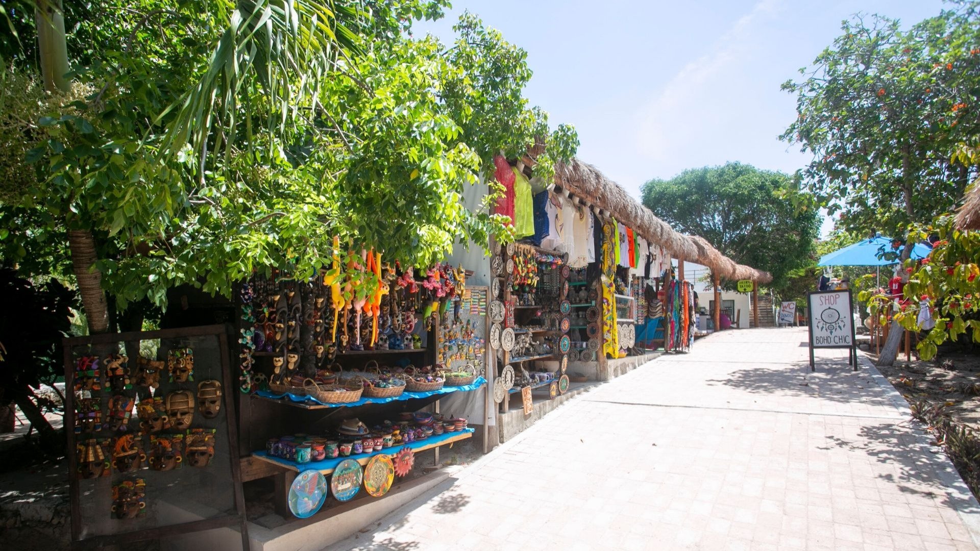 03 - Beach club - Playa Mexico - Ice Bar Isla Mujeres - Shopping