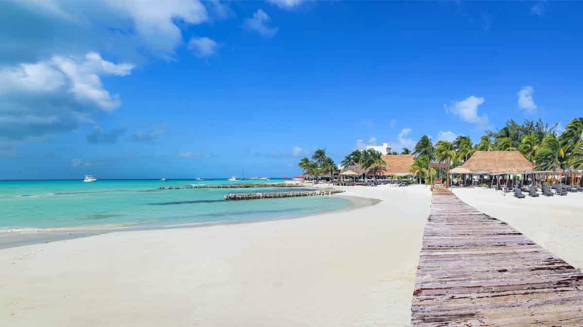1-punta-blanca-beach-club-isla-mujeres