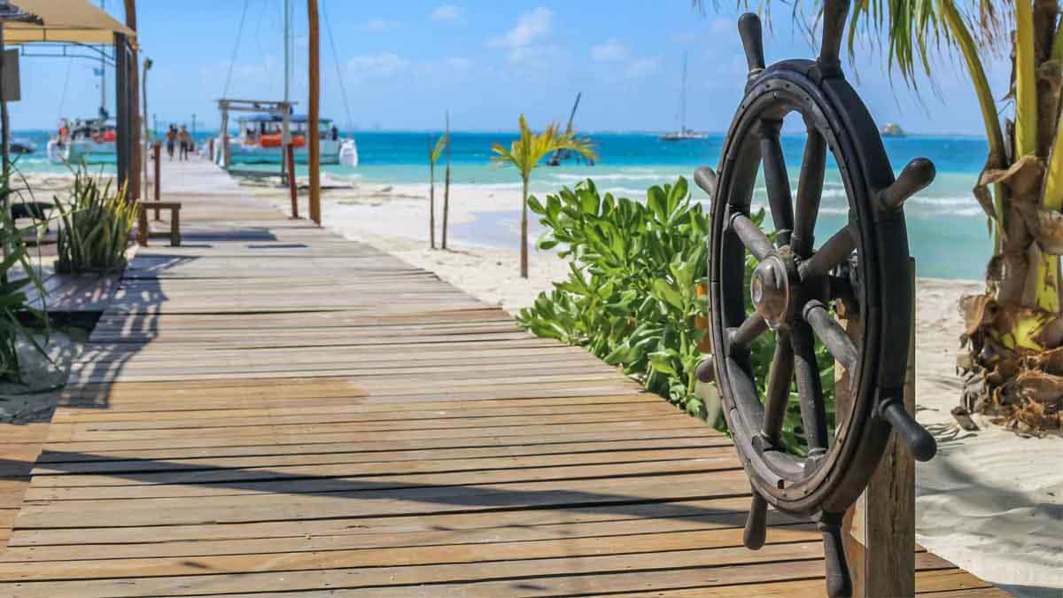 10-punta-blanca-beach-club-isla-mujeres