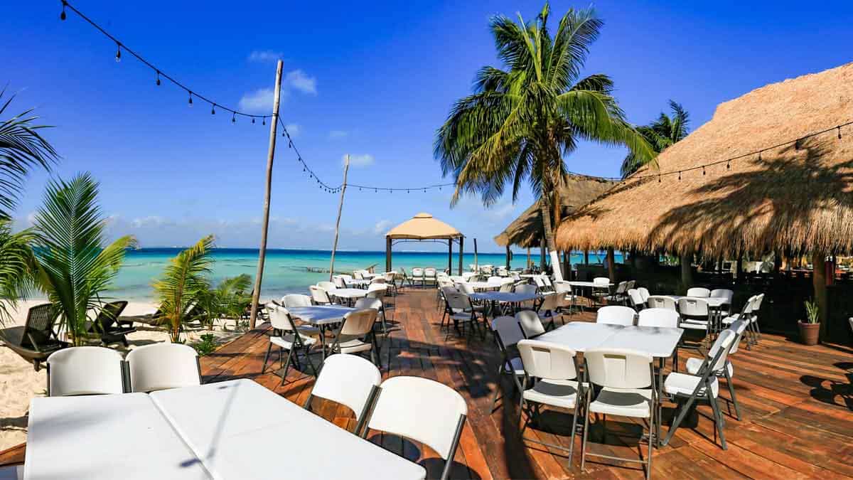 3-punta-blanca-beach-club-isla-mujeres