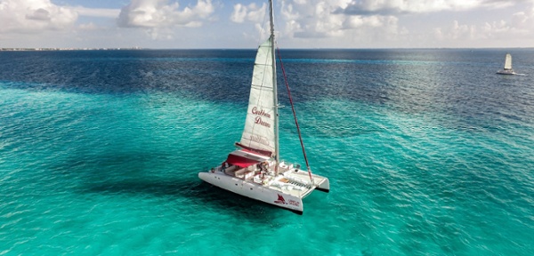 06 LoRes - Caribbean Dreams - Full Experience Isla Mujeres Tour - Cancun Sailing-2-1