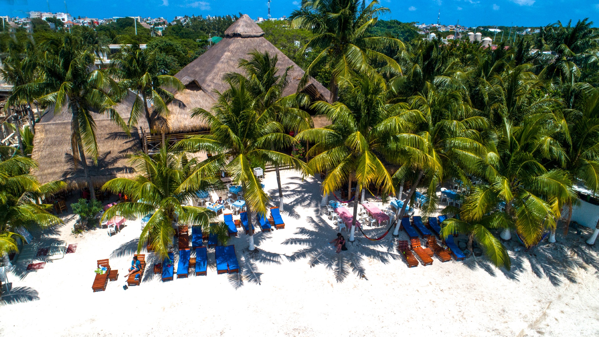 playa-mexico-beach-club-isla-mujeres-aerial-cancun-sailing-1