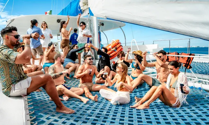 Diversão no catamarã
